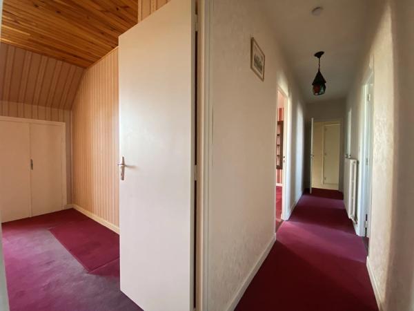 Vente                                                      Maison
                        
                     5 pièces                      237 m2                     à Varennes-Vauzelles