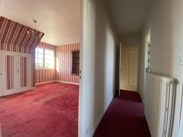 Vente                                                      Maison
                        
                     5 pièces                      237 m2                     à Varennes-Vauzelles