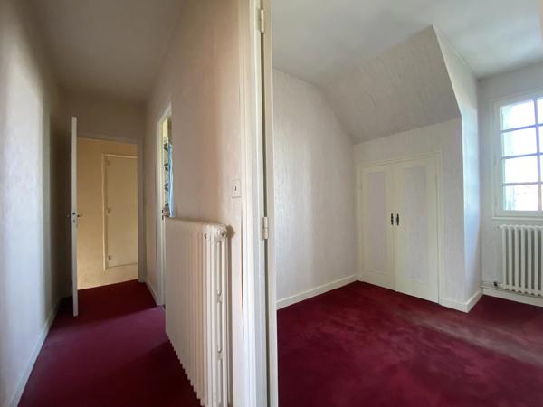 Vente                                                      Maison
                        
                     5 pièces                      237 m2                     à Varennes-Vauzelles
