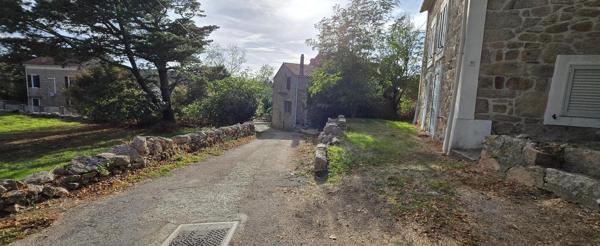 MAISON DE VILLAGE "AUTHENTIQUE"