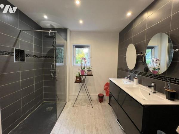 BEAU POTENTIEL SUPERFICIE