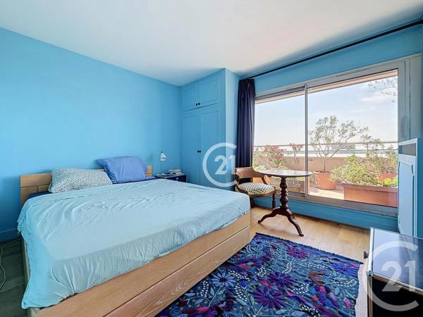 Appartement F3 à vendre  3 pièces - 79 m 2   MONTREUIL  - 93