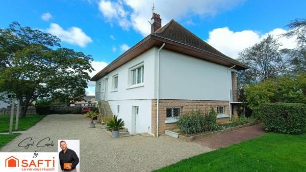 Pavillon 7 pièces de 149 m2 sur deux niveaux et sous-sol complet.Terrain de 2860 m2 clos et arboré.