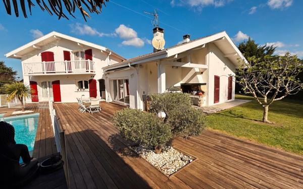 Maison à vendre    5 pièces •  Bénesse-Maremne