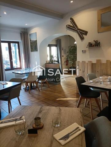 Hotel restaurant de 400m² sur 1045m² de terrain avec pisicine et cabanes insolites