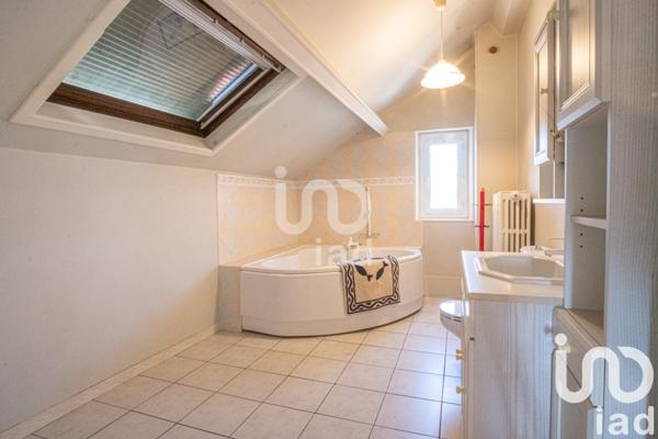 Maison à vendre 9 pièces 165 m² Saint-Pierre-lès-Nemours