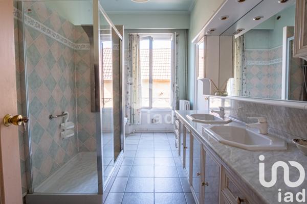 Maison à vendre 9 pièces 165 m² Saint-Pierre-lès-Nemours