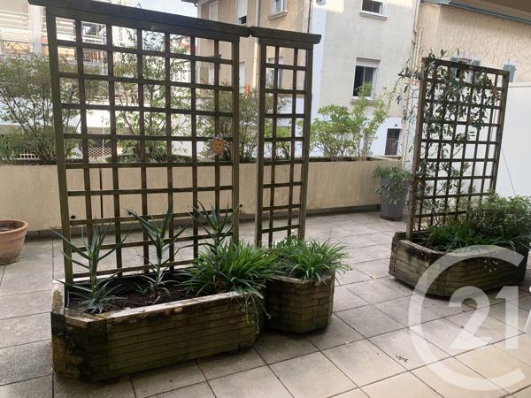 Appartement F3 à vendre  3 pièces - 63,65 m 2   DAX  - 40