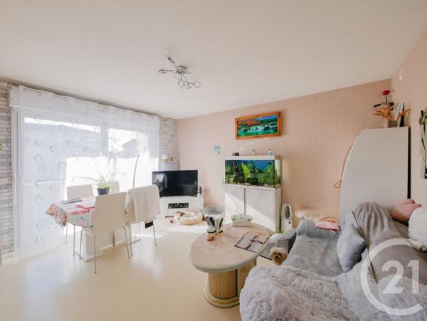 Appartement F3 à vendre  3 pièces - 63,65 m 2   DAX  - 40