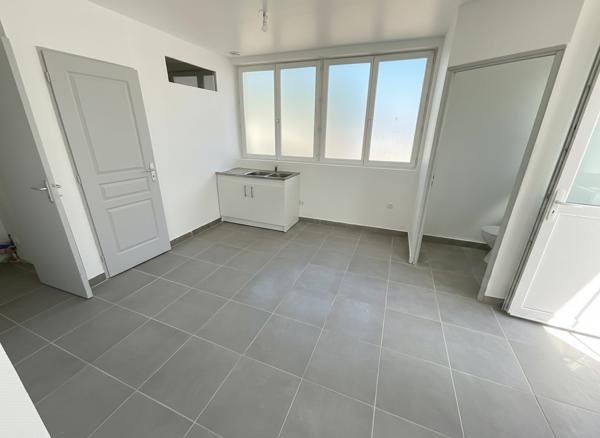 Deux Logements Dans Une Batisses Hors Copropriété