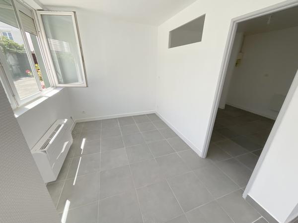 Deux Logements Dans Une Batisses Hors Copropriété