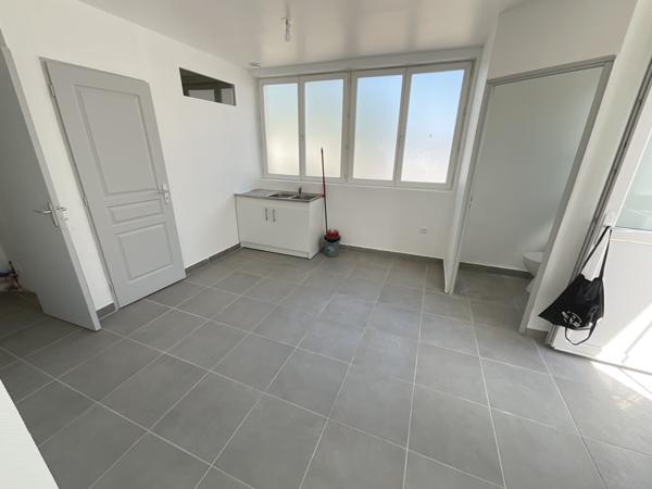 Deux Logements Dans Une Batisses Hors Copropriété