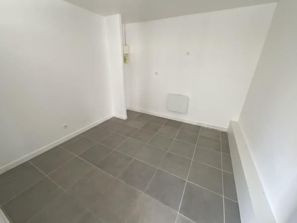 Deux Logements Dans Une Batisses Hors Copropriété