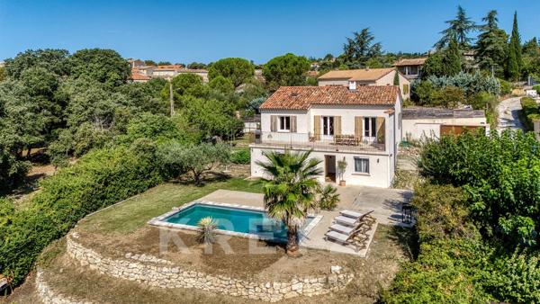Maison rénovée avec piscine et vue panoramique – 180 m² sur 1 470 m² de terrain