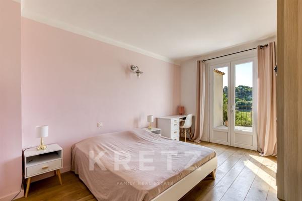 Maison rénovée avec piscine et vue panoramique – 180 m² sur 1 470 m² de terrain