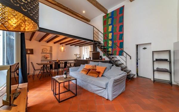 Appartement à vendre    2 pièces •  Nîmes