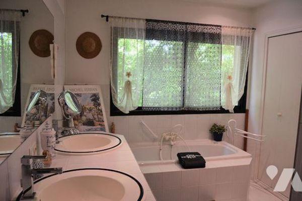 Maison à Vendre à Saint-Martin-de-Crau (13310) dans les Bouches-du-Rhône (13),
Nous vous invit...