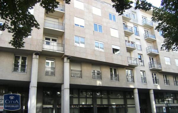 Appartement à louer 1 pièce 21.81m²