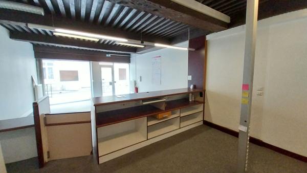 Local commercial Besancon 63.5 m2