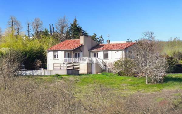 Maison à vendre    5 pièces •  Agen