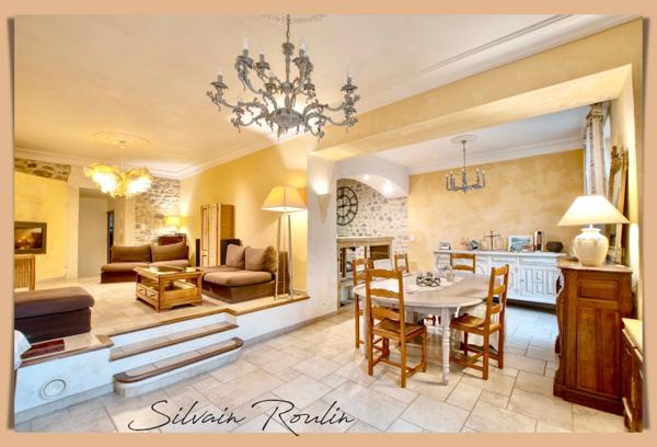 Maison de maître à vendre 8 pièces 320m² NYONS (26)