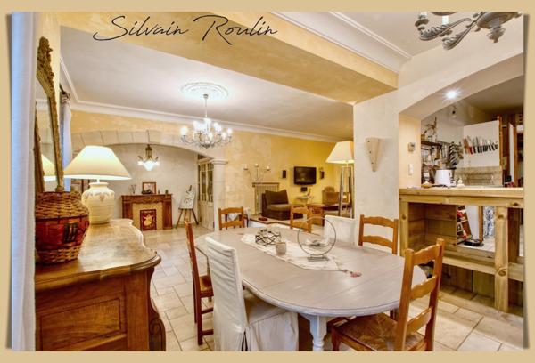 Maison de maître à vendre 8 pièces 320m² NYONS (26)