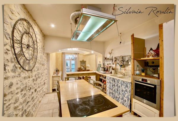 Maison de maître à vendre 8 pièces 320m² NYONS (26)