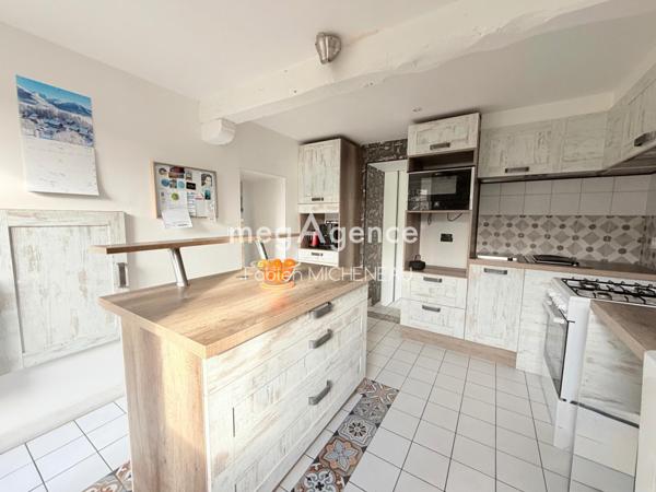 Maison à Cholet, 49300 - 7 pièces 202m²