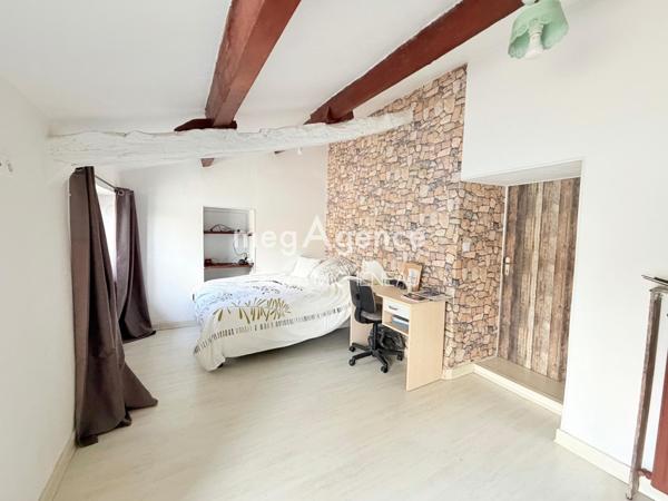 Maison à Cholet, 49300 - 7 pièces 202m²