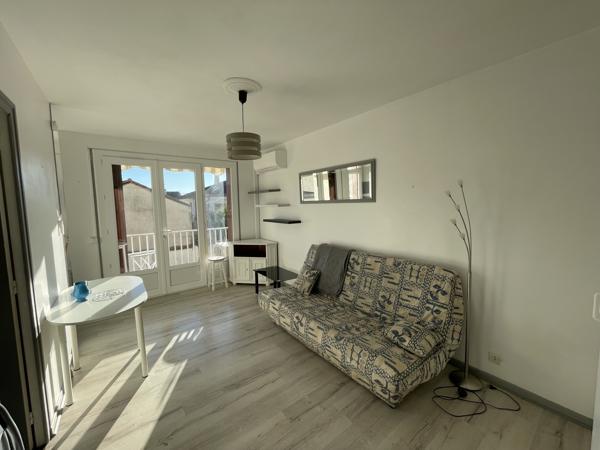 Appartement T1, meublé, à louer avec balcon, cave et parking
