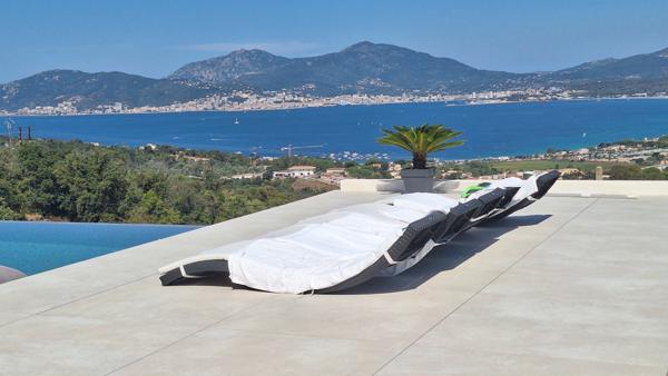 Propriété contemporaine récente avec vue mer et piscine – Porticcio Grosseto-Prugna (20128)