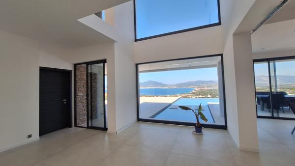 Propriété contemporaine récente avec vue mer et piscine – Porticcio Grosseto-Prugna (20128)