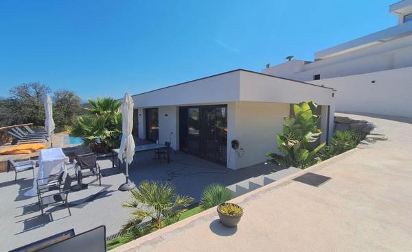 Propriété contemporaine récente avec vue mer et piscine – Porticcio Grosseto-Prugna (20128)