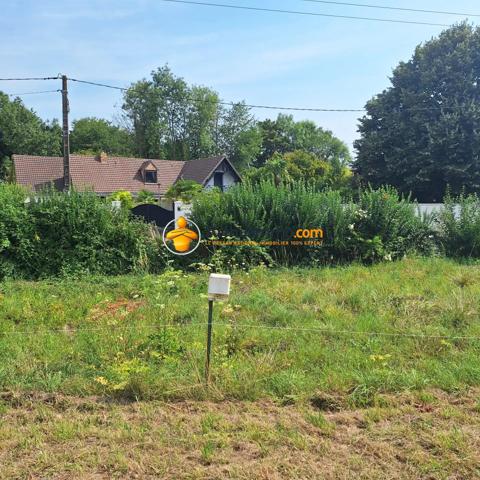 Vente                                                      Terrain
                        
                                         537 m2                     à Touquin