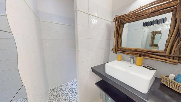 Magnifique villa T5, avec piscine et vue mer.