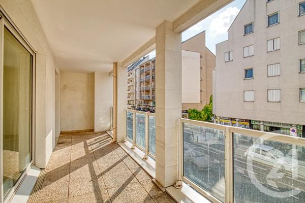 Appartement F2 à vendre  2 pièces - 52 m 2   ERMONT  - 95