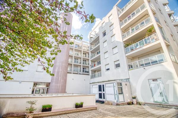 Appartement F2 à vendre  2 pièces - 52 m 2   ERMONT  - 95