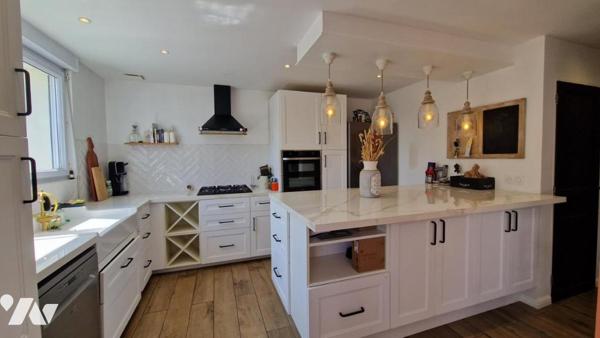 AU CALME SUR 3900 M² DE TERRAIN-124 M² HAB. 4 CHAMBRES