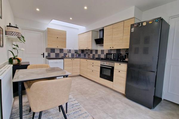 Maison à vendre 5 pièces de 103 m² à Élancourt Autres biens de l'agent