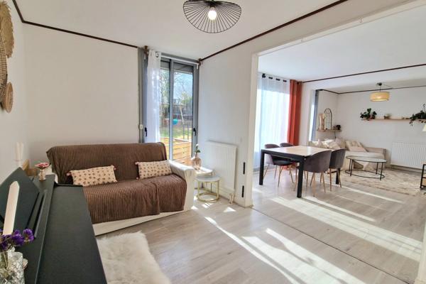 Maison à vendre 5 pièces de 103 m² à Élancourt Autres biens de l'agent