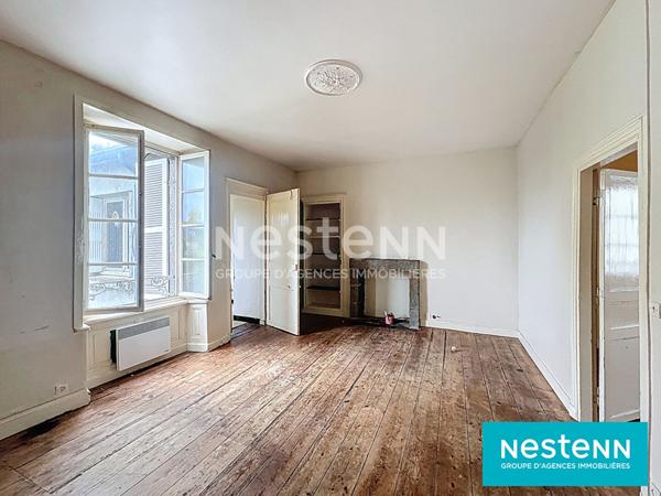 APPARTEMENT QUARTIER SAINT MICHEL DEUX CHAMBRES AVEC JARDIN