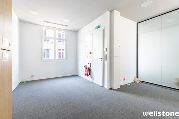 Bureaux à louer à PARIS 75008