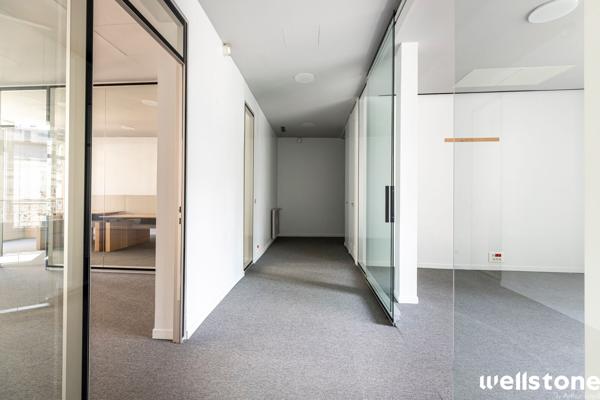 Bureaux à louer à PARIS 75008
