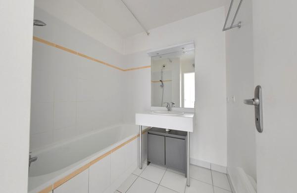 Appartement Chevry Cossigny 2 pièce(s) 49.57 m2