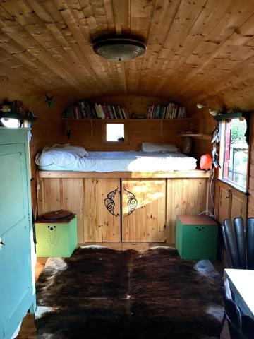 terrain constructible atypique proche de la Nature de 2097 m2 dont 495 m2 constructible