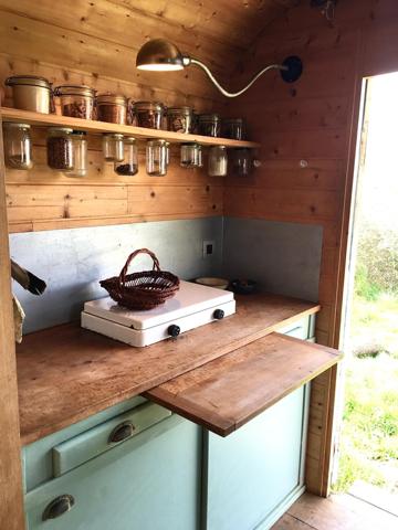 terrain constructible atypique proche de la Nature de 2097 m2 dont 495 m2 constructible