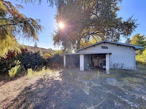 Léognan – Maison avec fort potentiel sur parcelle de 2 740 m²