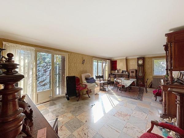 Léognan – Maison avec fort potentiel sur parcelle de 2 740 m²