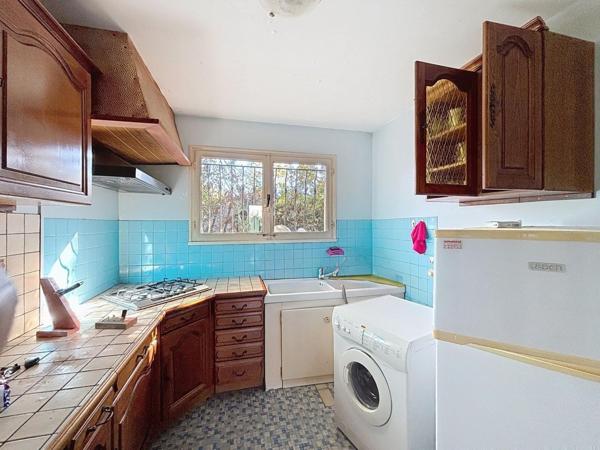 Léognan – Maison avec fort potentiel sur parcelle de 2 740 m²