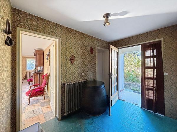 Léognan – Maison avec fort potentiel sur parcelle de 2 740 m²